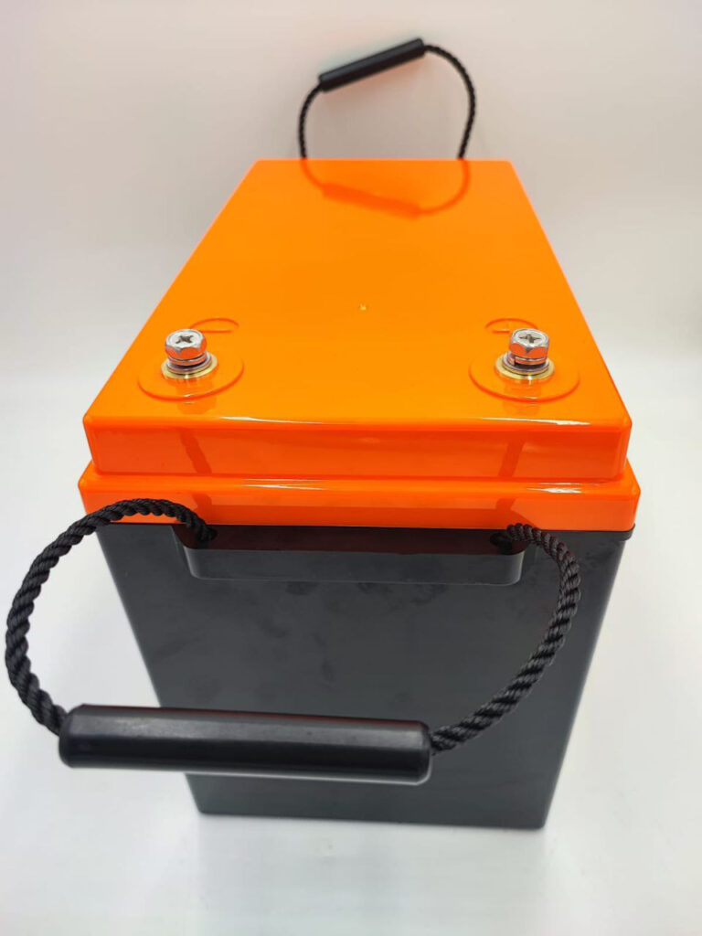 Аккумулятор 24в 105 ас в пластиковом корпусе BMS c Bluetooth купить у ...